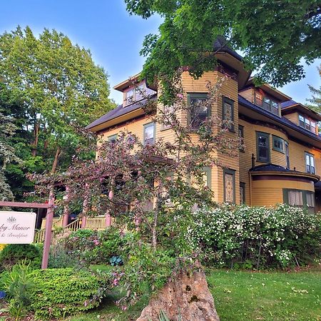 Ruby Manor Bed & Breakfast Gananoque Dış mekan fotoğraf