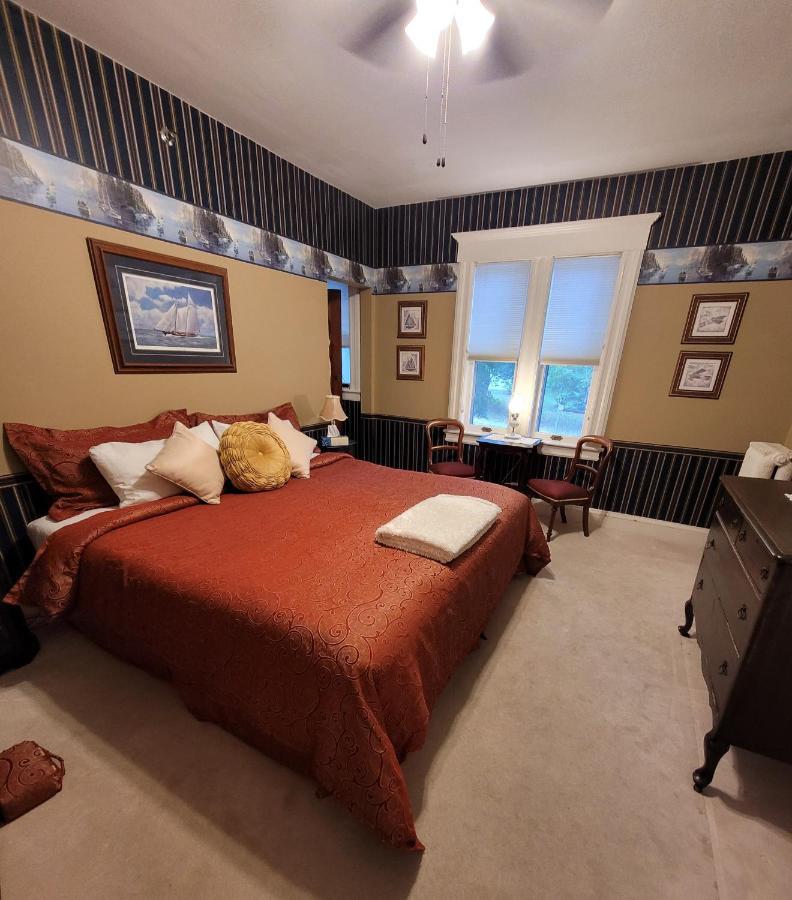 Ruby Manor Bed & Breakfast Gananoque Dış mekan fotoğraf