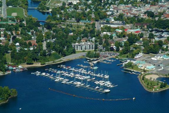 Ruby Manor Bed & Breakfast Gananoque Dış mekan fotoğraf