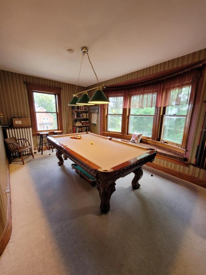 Ruby Manor Bed & Breakfast Gananoque Dış mekan fotoğraf