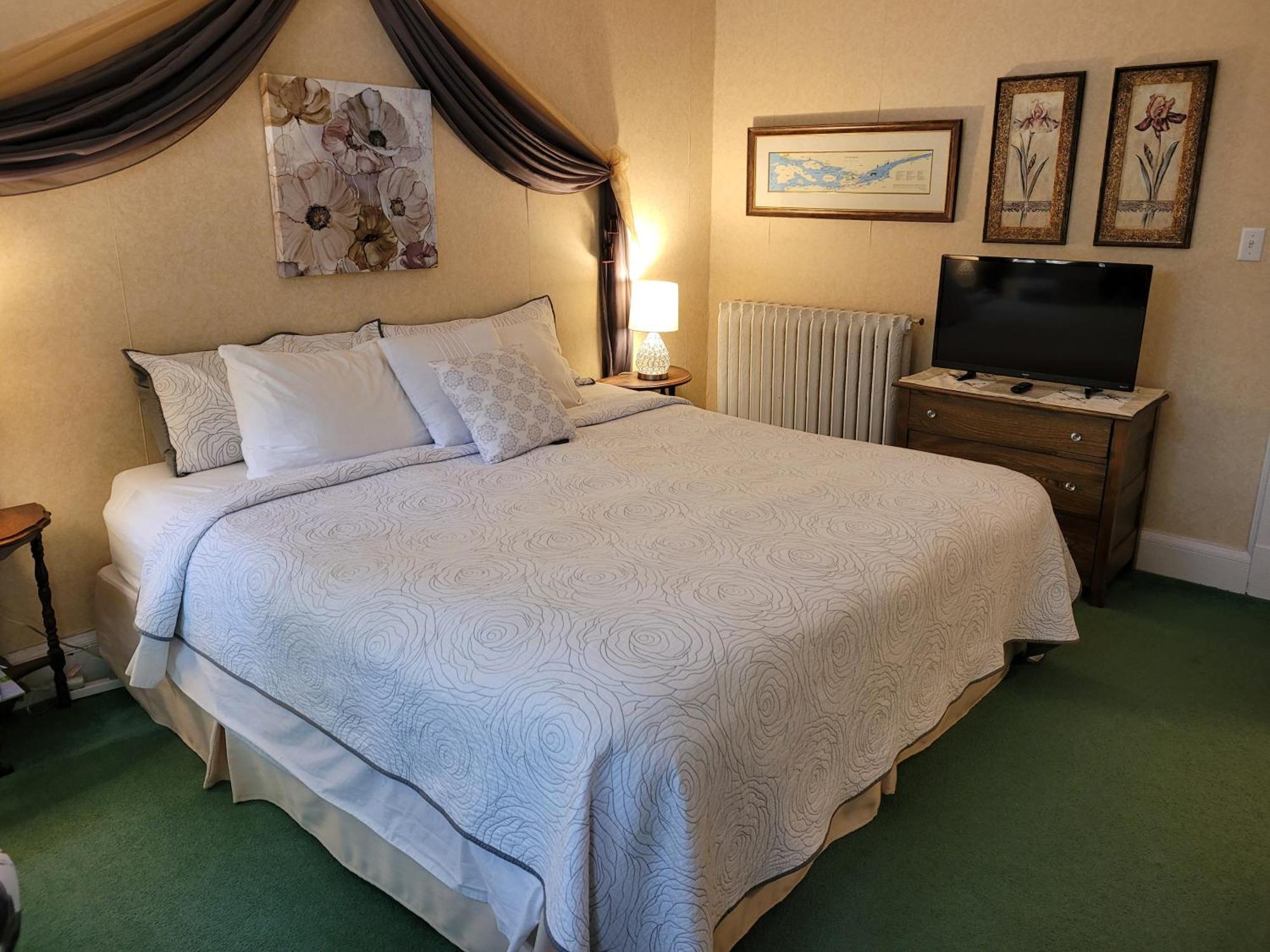 Ruby Manor Bed & Breakfast Gananoque Dış mekan fotoğraf